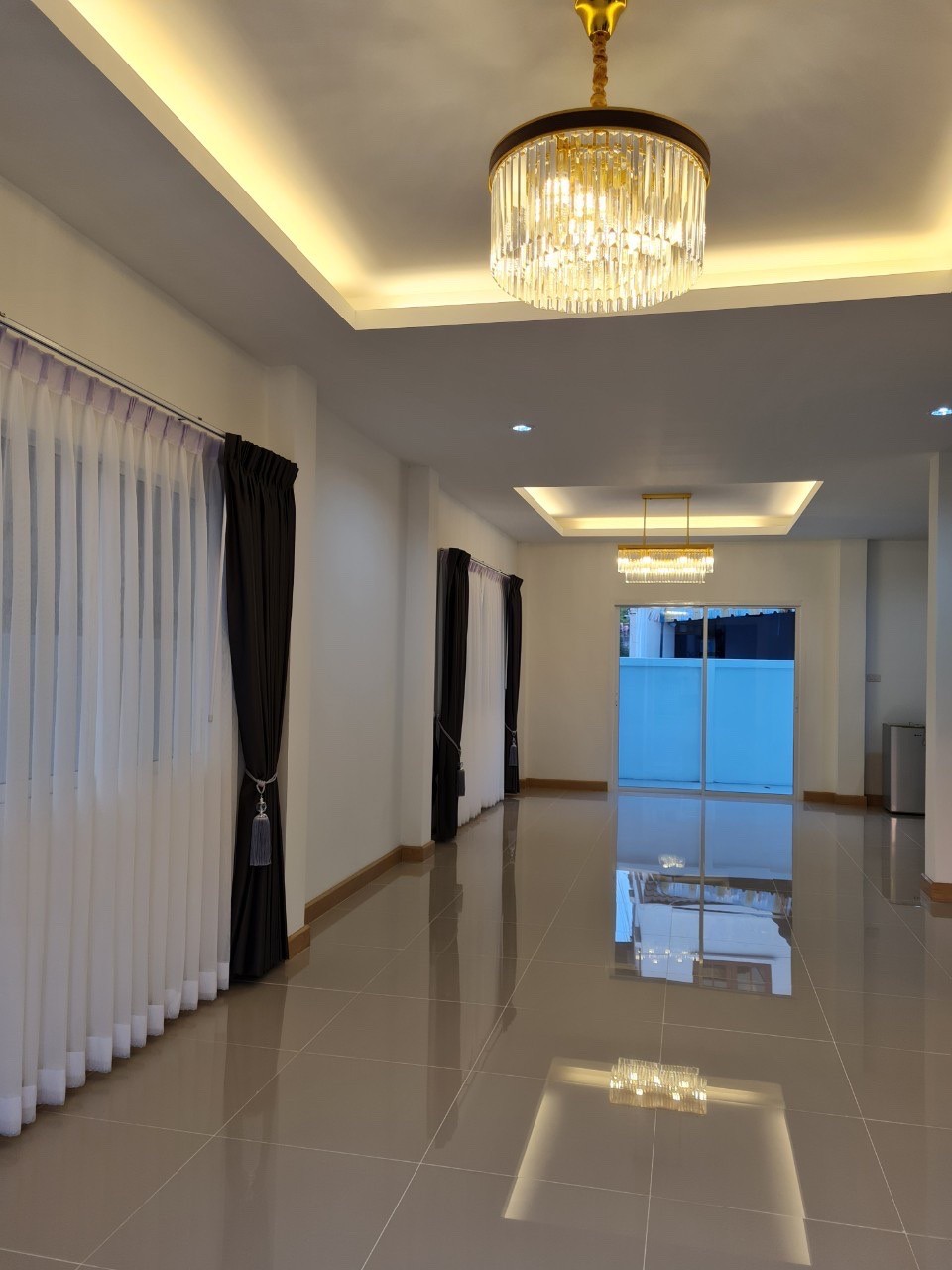 ขายบ้านเดี่ยว สร้างใหม่ 63 ตร.ว ซอยนวมินทร์ 24 อุเทน 9 ใกล้เดอะมอลล์บางกะปิ เจ้าของขายเอง